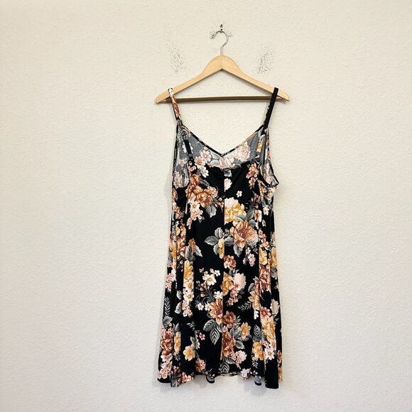 TORRID Mini Challis Slip Dress Black Floral V-Neck Stretch NWT - Picture 2 of 10
